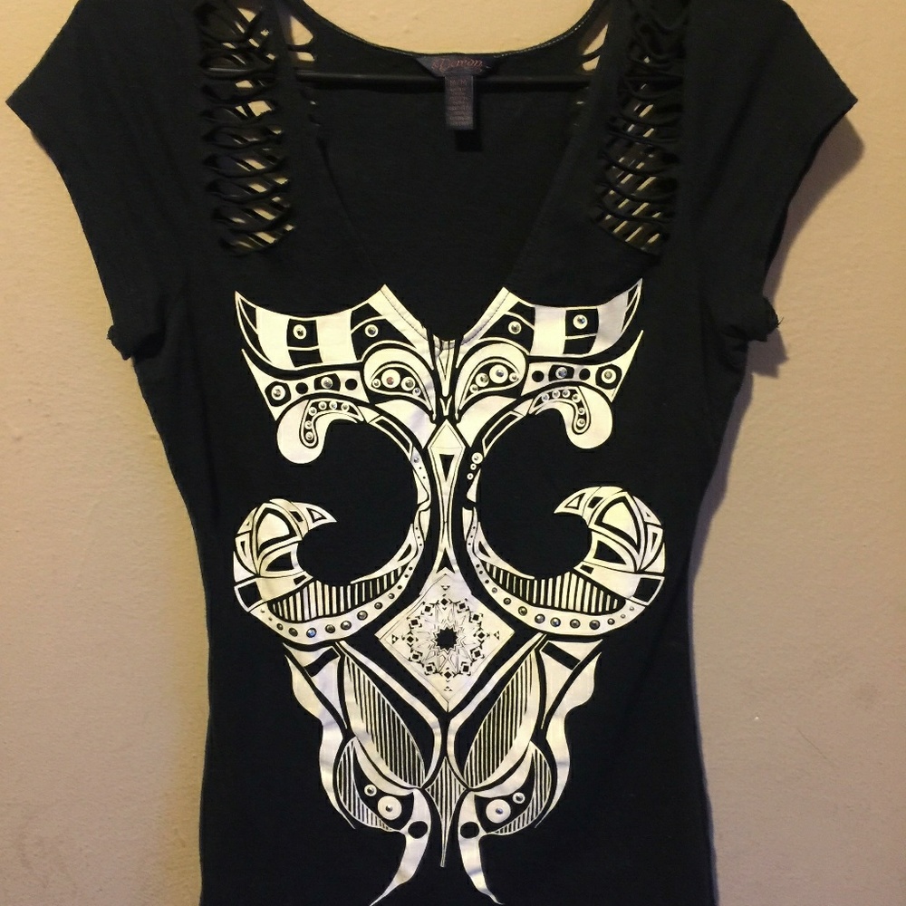 Black House of Dereon Shirt